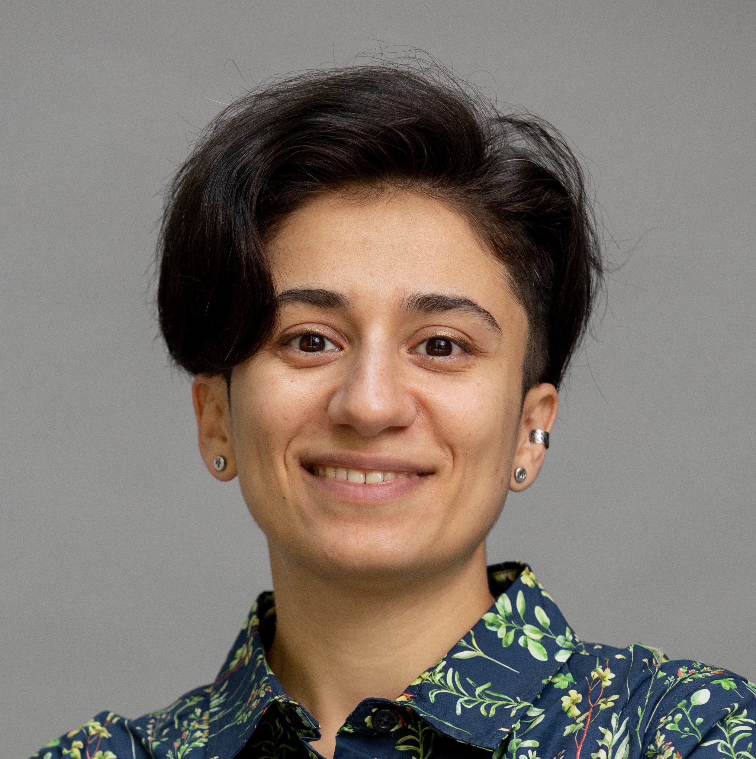 Safoora Yousefi的肖像